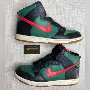 Nike Dunk Hi Supreme Spark Le 'East' (Dj Clark Kent) (2009)

Size 14